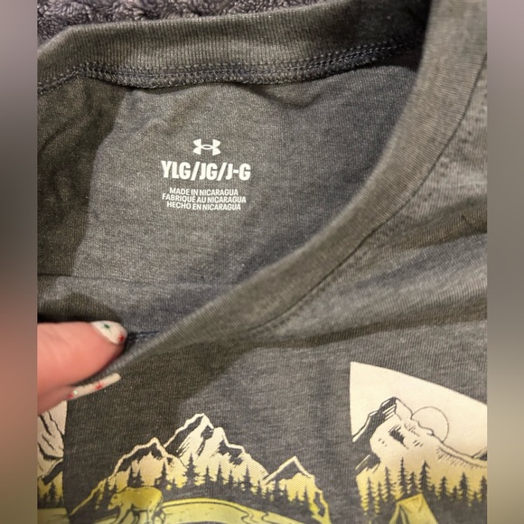 NWT Under Armour Gray Long Sleeve Boy’s Shirt with mountains, camping, bear - Picture 3 of 5